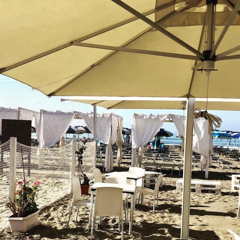 Hotel Mediterraneo Lido di Latina Buitenkant foto