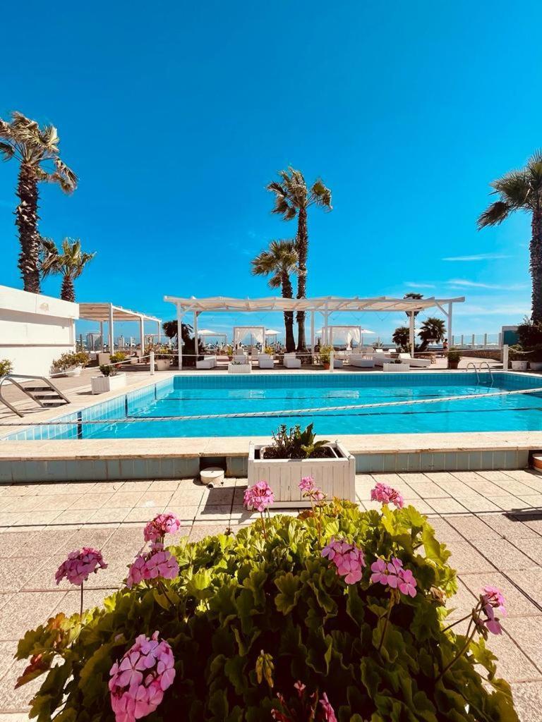 Hotel Mediterraneo Lido di Latina Buitenkant foto